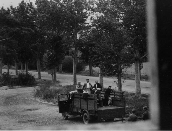 ph001 camionette.jpg